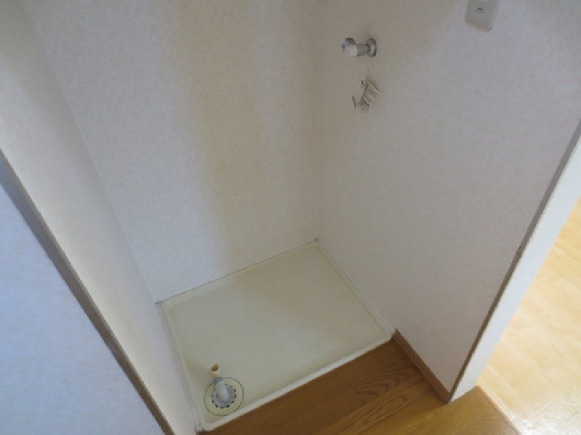 洗濯機置場 泉ハイツ