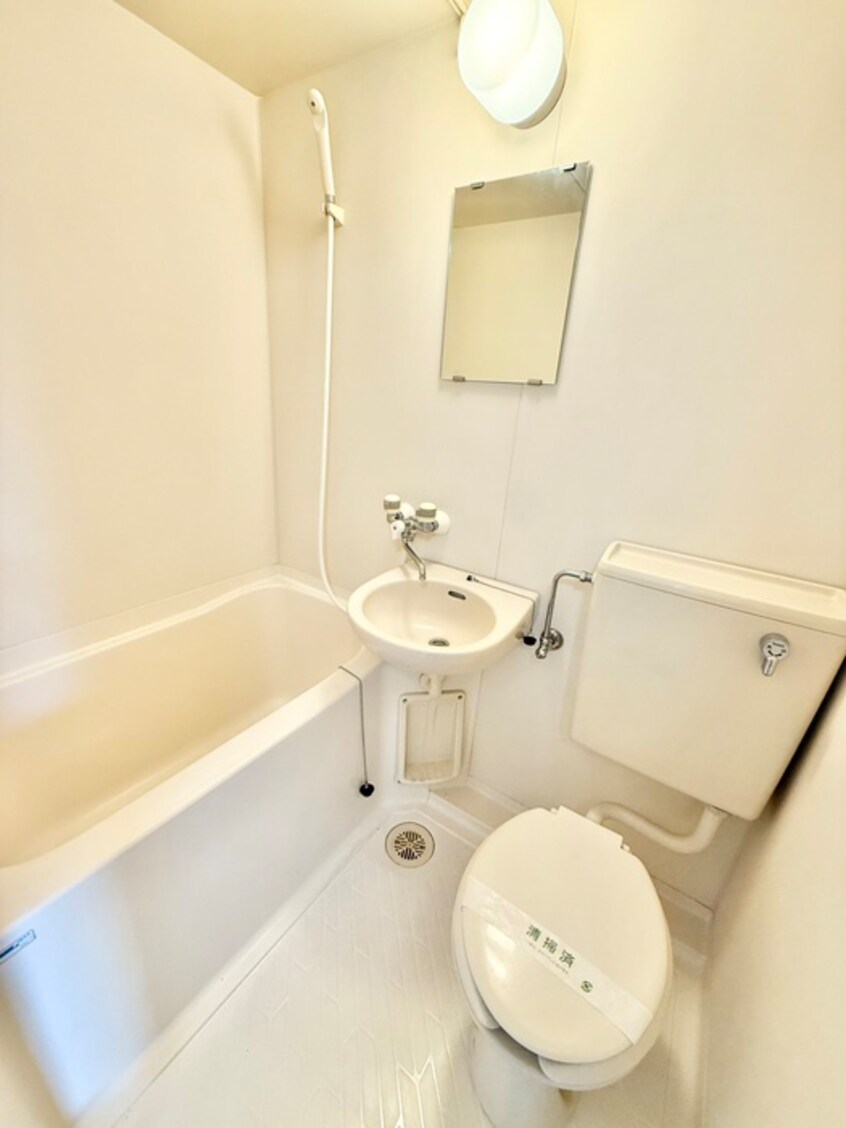 バス／シャワールーム等 ウイステリア国立