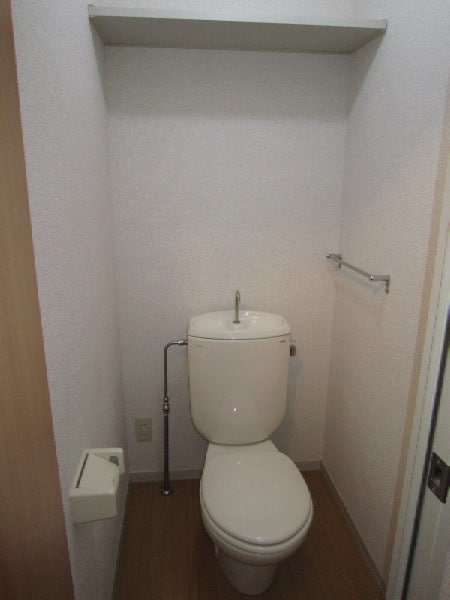 トイレ グリーンフラッツ旗の台