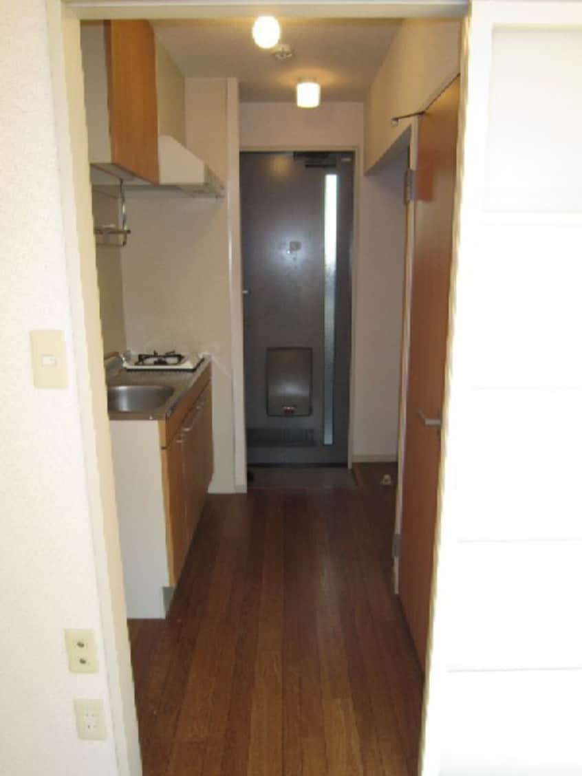 廊下 グリーンフラッツ旗の台