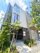 ｳｨｽﾞﾌﾟﾗｽ浦和美園ｳｴｽﾄ D棟の外観