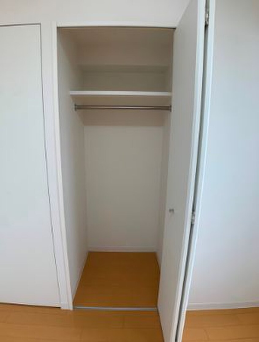 収納 ライブコ－ト草加