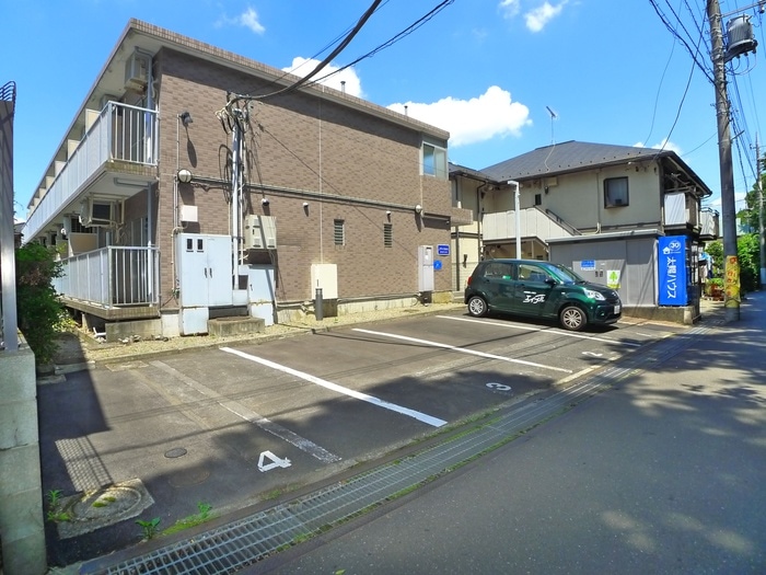 駐車場 ラフィ－ヌ松ヶ丘