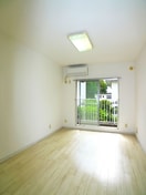 居室 ラフィ－ヌ松ヶ丘