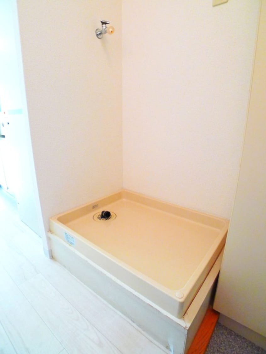 洗濯機置場 ラフィ－ヌ松ヶ丘