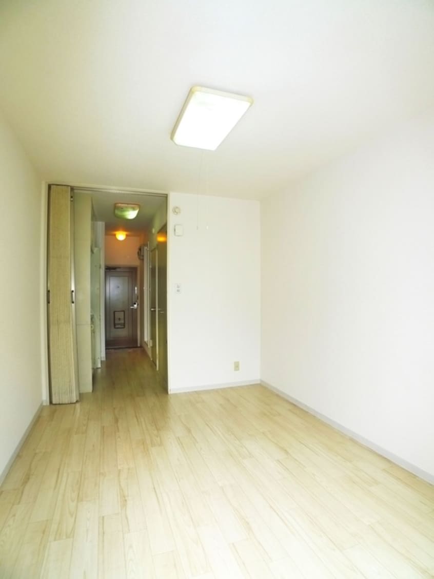 居室 ラフィ－ヌ松ヶ丘