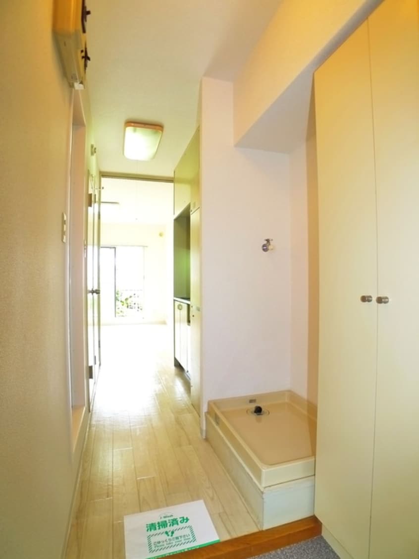 廊下 ラフィ－ヌ松ヶ丘