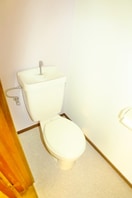 トイレ ラフィ－ヌ・ジュネス２