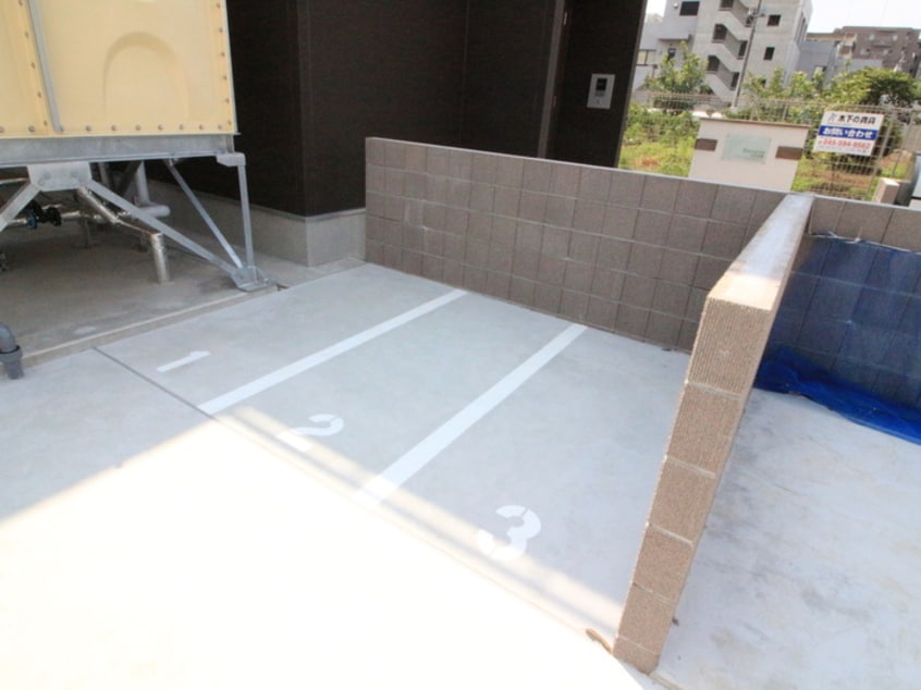 バイク置き場 リコルテ中央林間