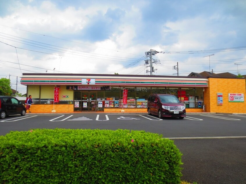 セブンイレブン多摩和田店(コンビニ)まで874m ラフィーネ１