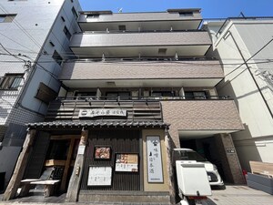 ファミーリオ錦糸