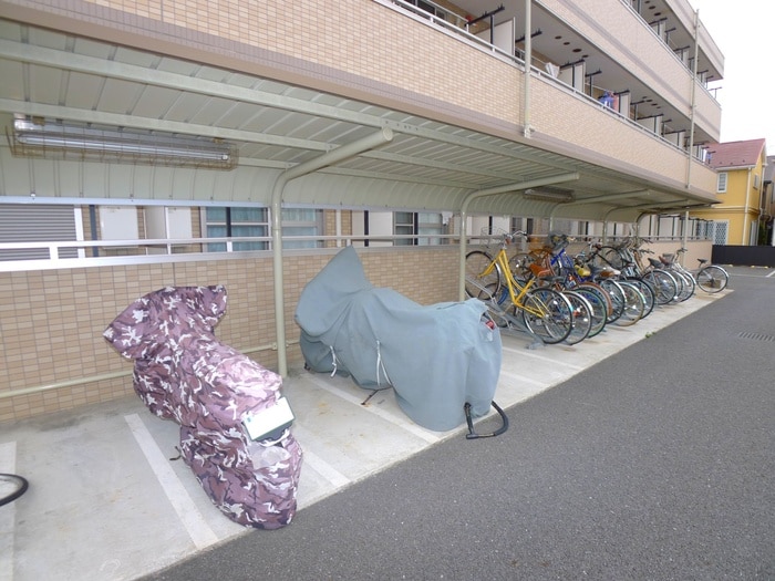 駐輪場 スプリングホ－ム