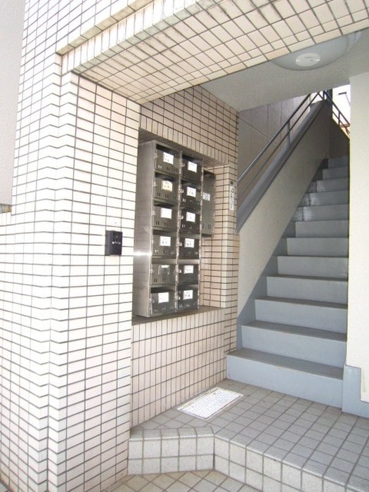 エントランス部分 メゾンソレイユ
