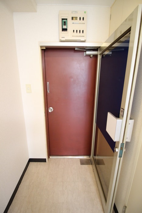 玄関 GSプラザ鶴見駅前（410）