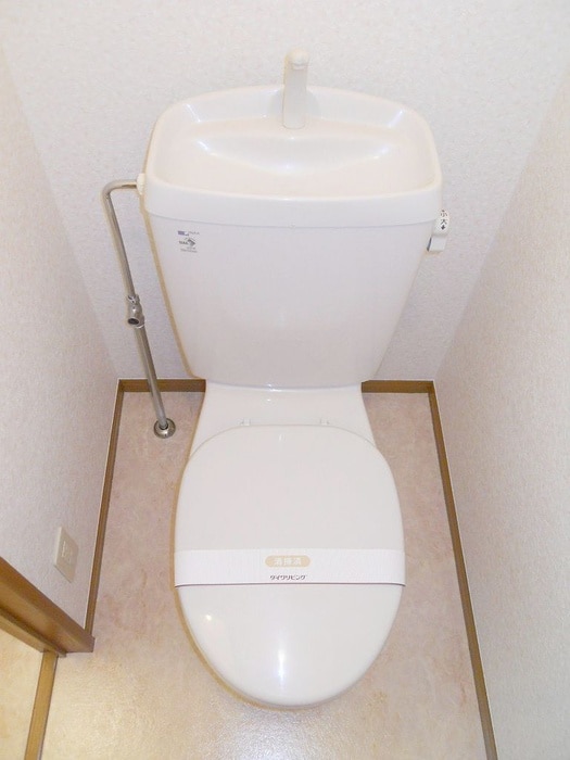 トイレ アヴェニュ－