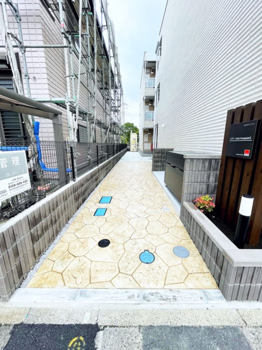 エントランス部分 ﾘﾌﾞﾘ・CrestYanagisakiⅡ