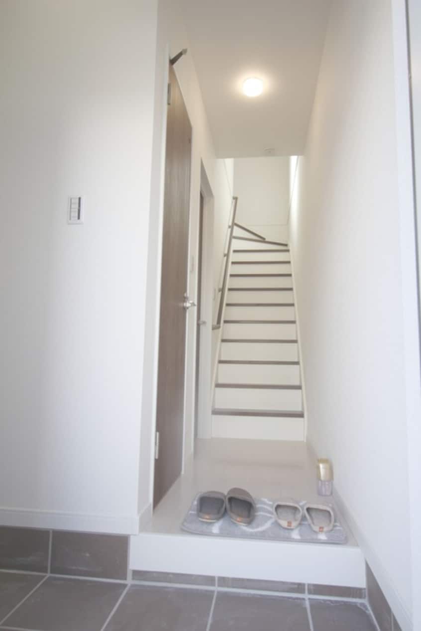 玄関 ＭＯＫ　ＴＥＲＲＡＣＥ新松戸