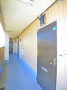 エントランス部分 ファミールマツシマ