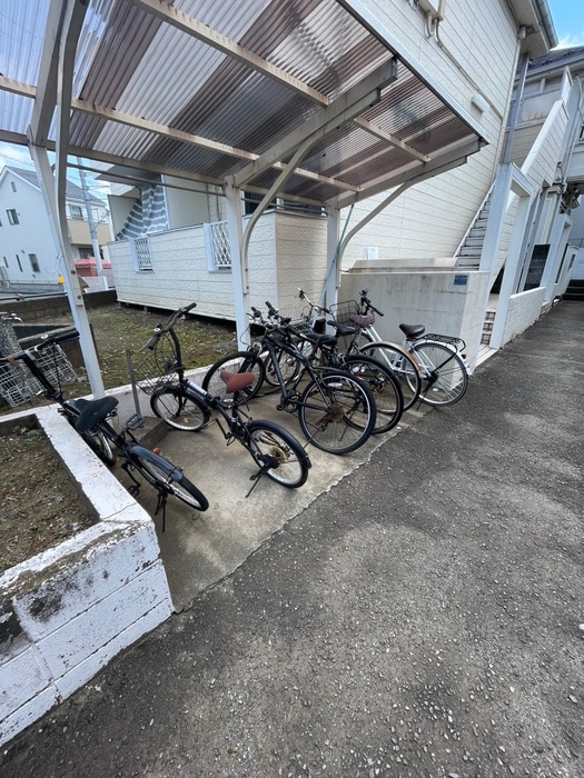 駐輪場 メゾン小金井