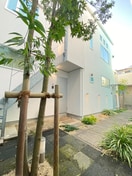 駐輪場 メザンジュ