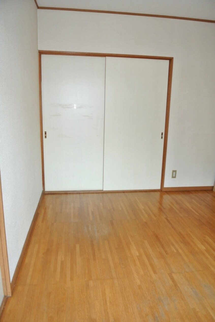 居室 ﾃﾞｭｴｯﾄ伊興