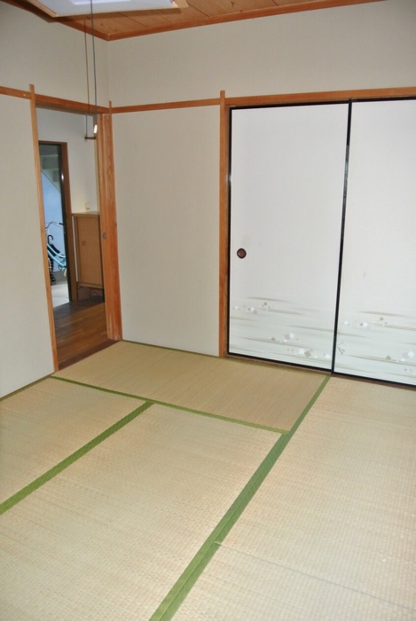 居室 ﾃﾞｭｴｯﾄ伊興