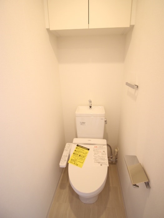 トイレ レジディア三軒茶屋Ⅲ