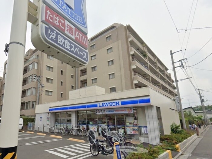 ローソン三鷹牟礼四丁目店(コンビニ)まで170m 三松コ－ポ