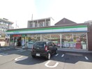 ファミリーマート横須賀大津町店(コンビニ)まで82m パルティール