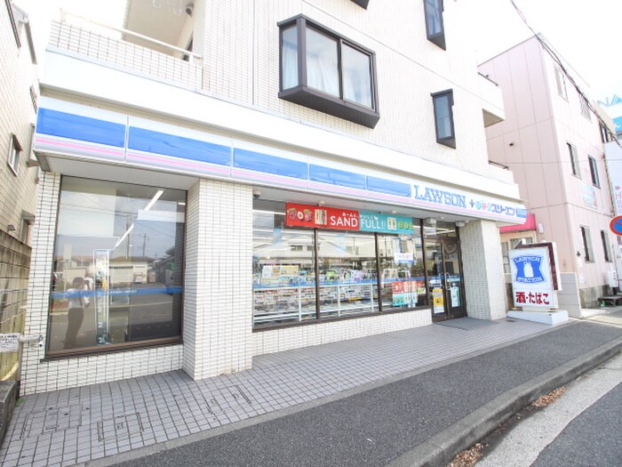 ローソンスリーエフ馬堀海岸店(コンビニ)まで844m Villa　Minette