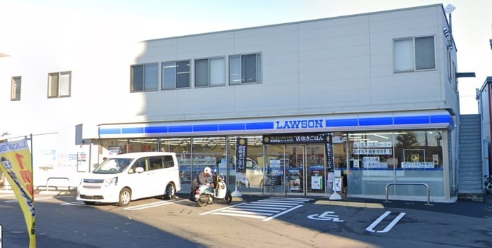 ローソン藤沢一本松店(コンビニ)まで450m メゾン・ド湘南