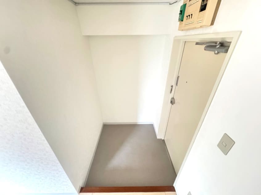 玄関 アレ－ズ竹ノ塚