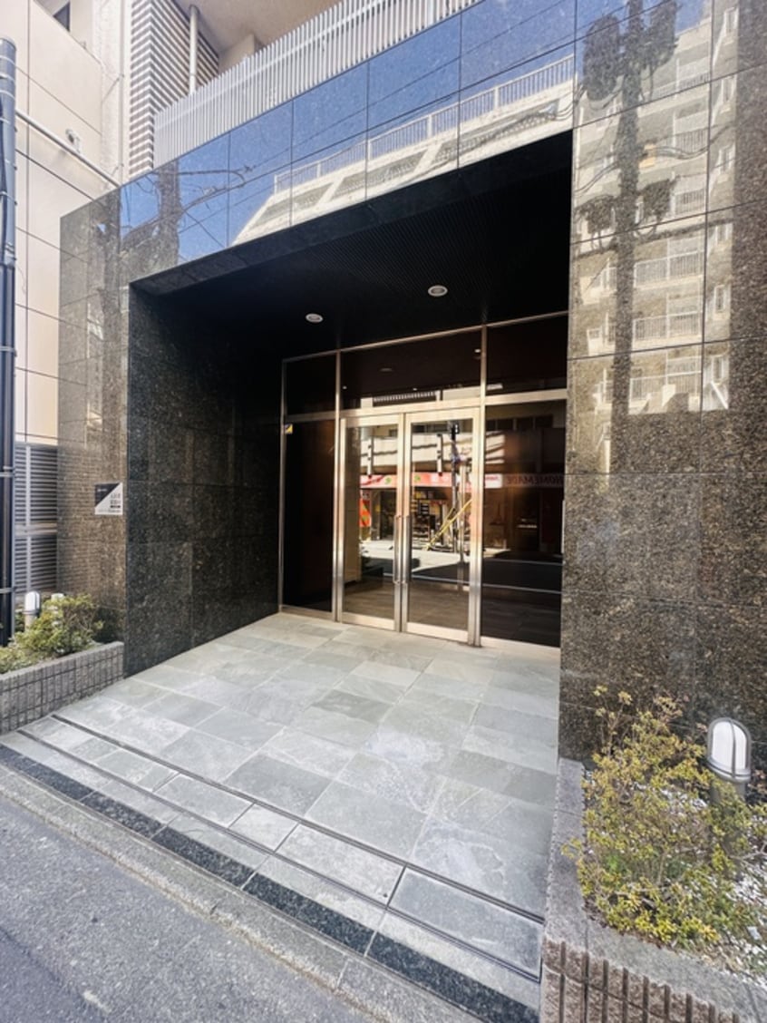 エントランス部分 ドゥーエつつじヶ丘