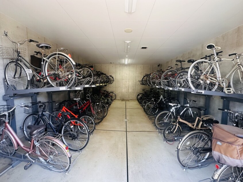 駐輪場 ドゥーエつつじヶ丘