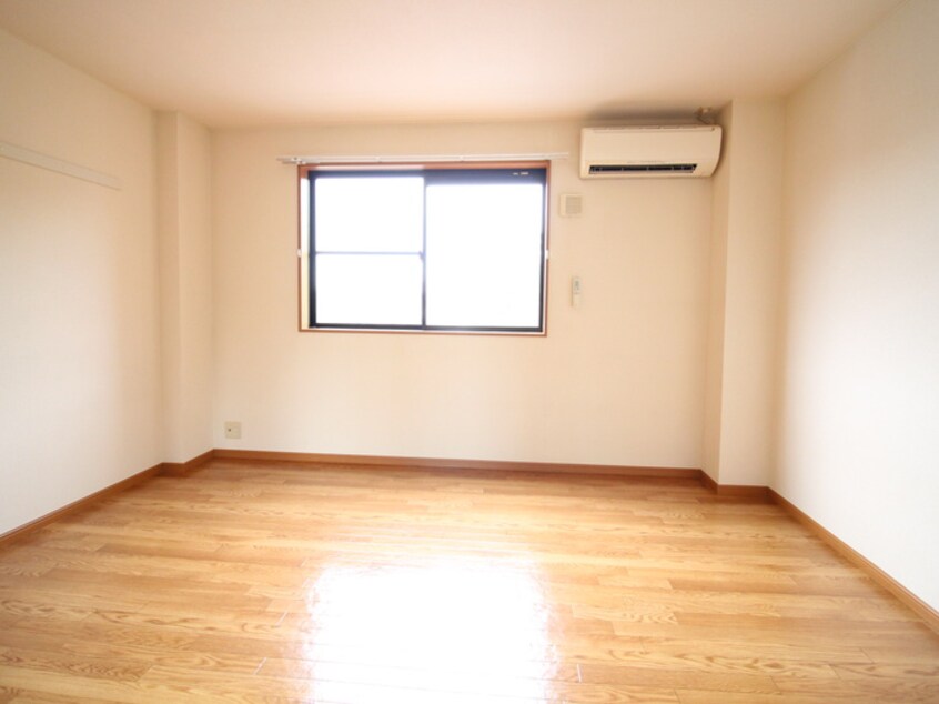 居室 ガーデンヒルズNAKAYAMA参番館