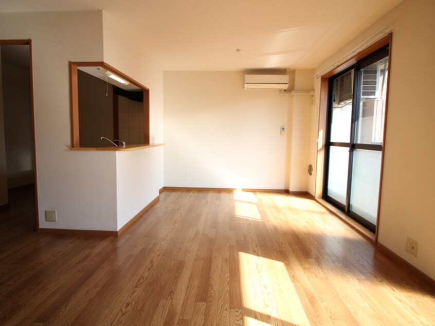 室内からの展望 ガーデンヒルズNAKAYAMA参番館