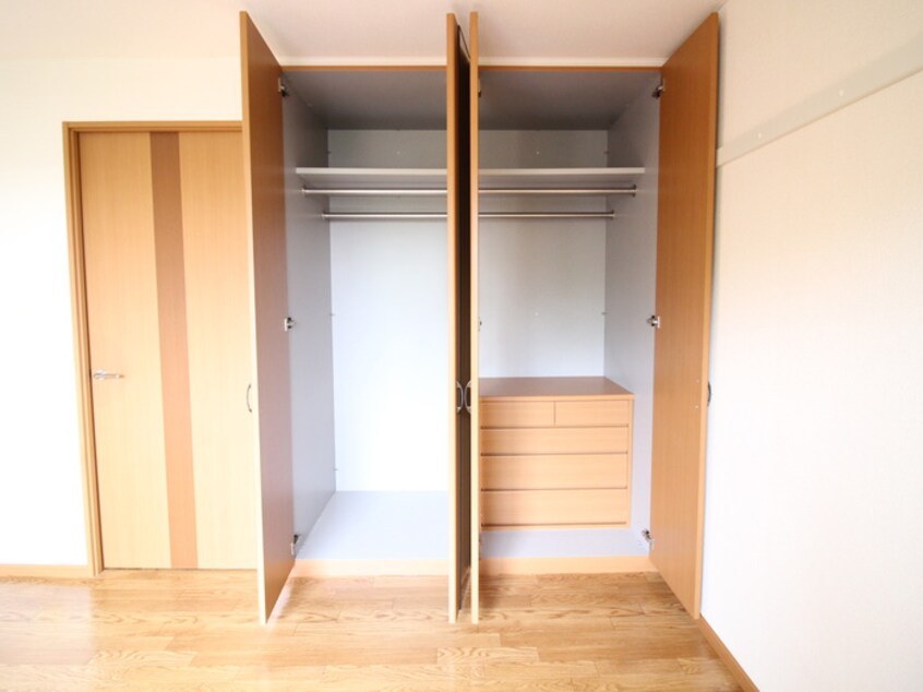 キッチン ガーデンヒルズNAKAYAMA参番館