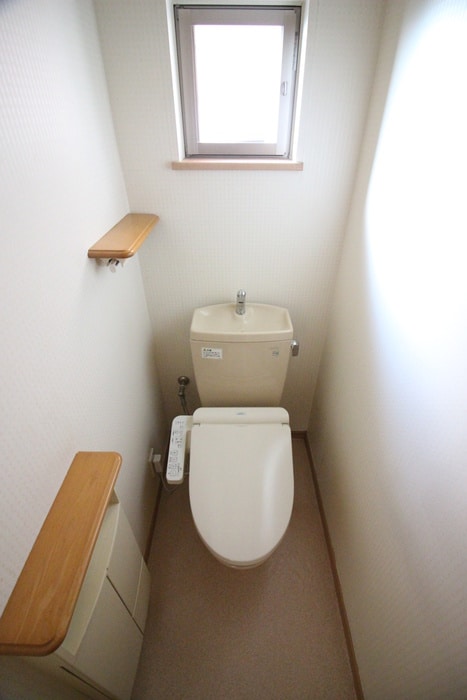 トイレ コモドカーサ南大谷