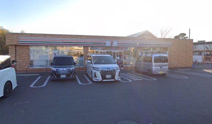 セブンイレブン(コンビニ)まで450m コモドカーサ南大谷