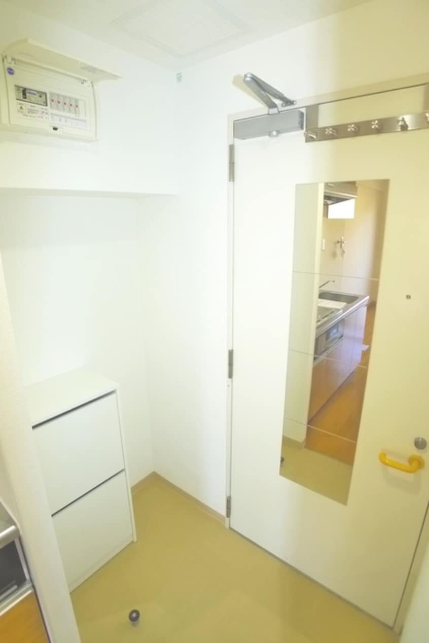 玄関 CLUB ORIENT No.141 YACHIYODAI