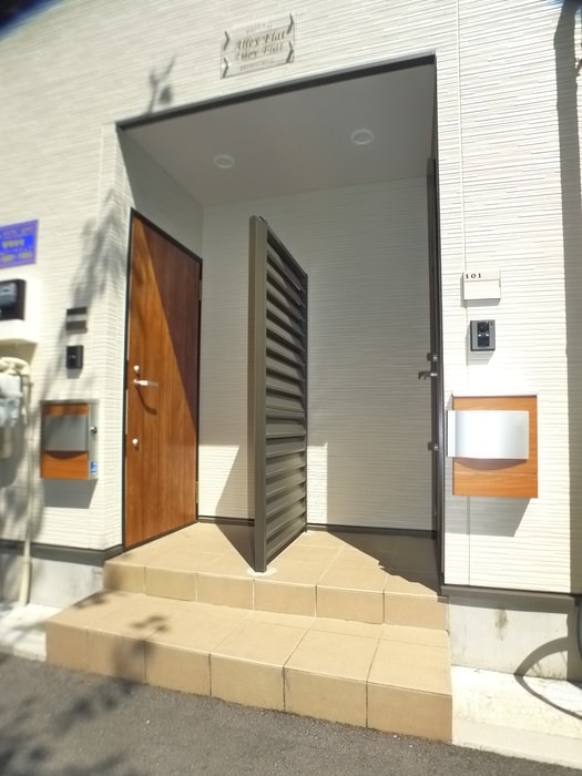 エントランス部分 アリーフラット