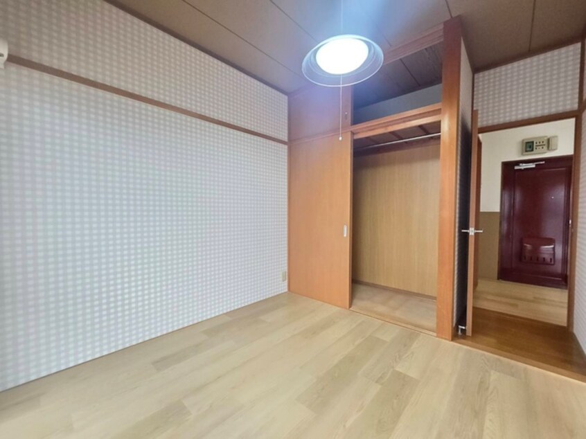 居室 秋山ハイツ