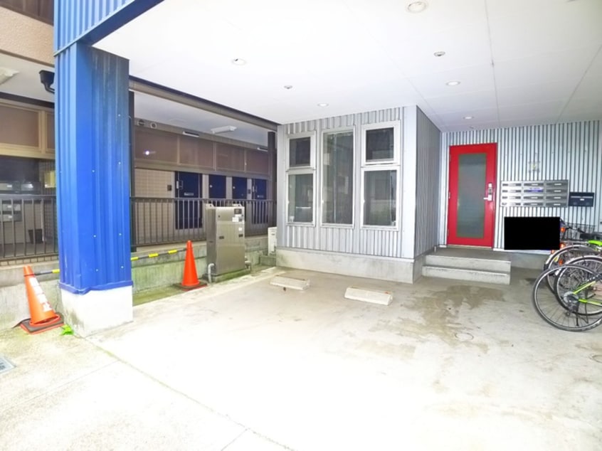 駐車場 カムフォート新宿