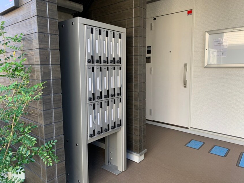 エントランス部分 リブリ・シャルマンパル