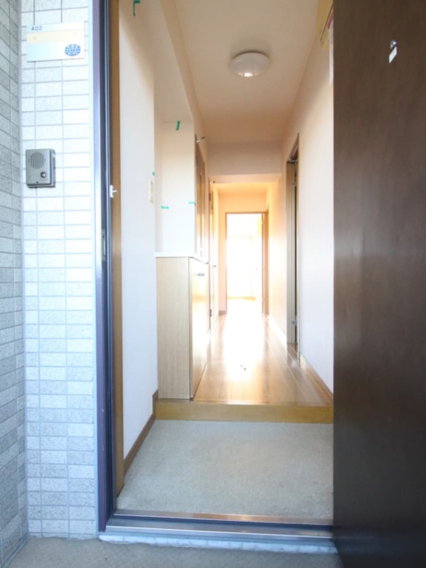 玄関 カラット中川