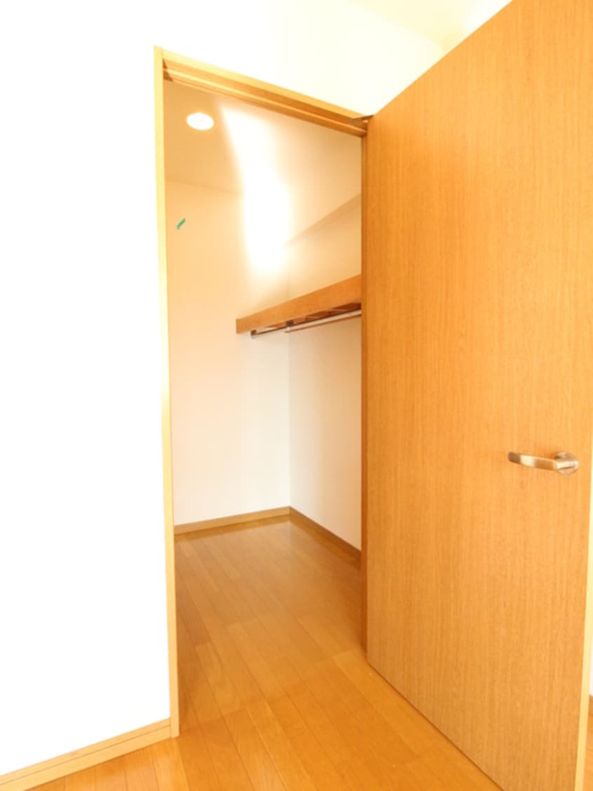 収納 カラット中川