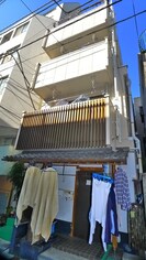 青木ビルの外観