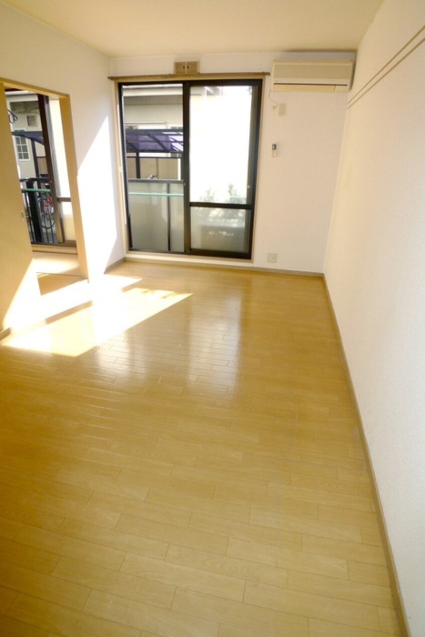 居室 こむはうす