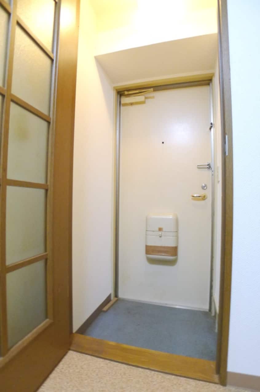 玄関 フラッツ１００