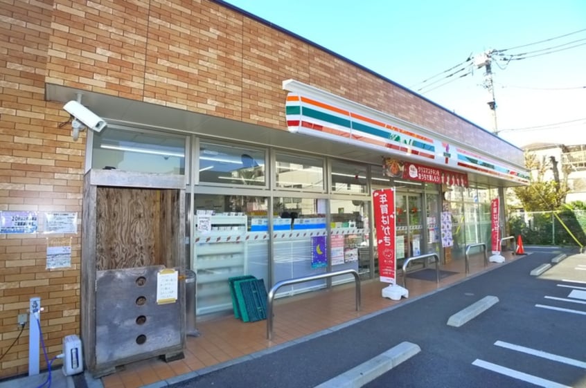 セブンイレブン(コンビニ)まで574m セレスティア北小岩Ⅱ